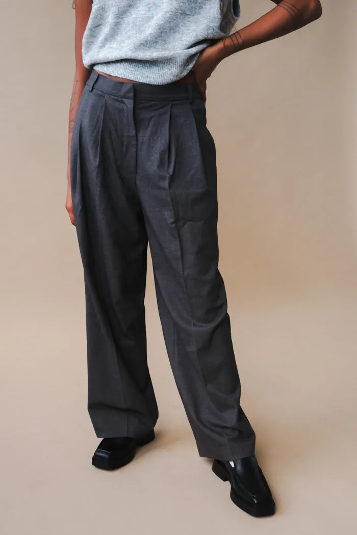 PLEAT FRONT WIDE LEG PANTS